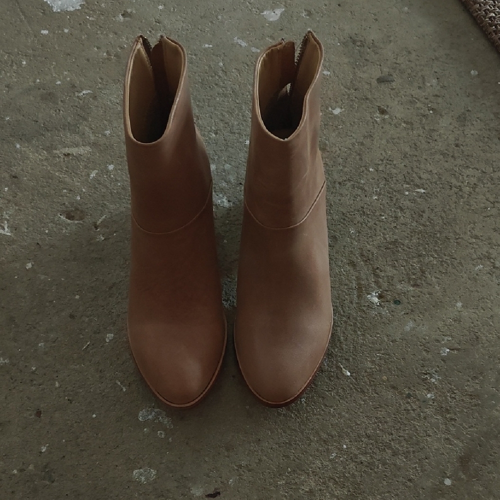 Nisolo Brown Ankle Booties